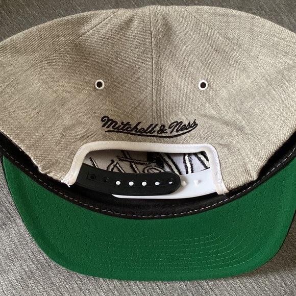 Brooklyn Nets Mitchell & Ness Hat **SOLD** - Picture 3 of 7